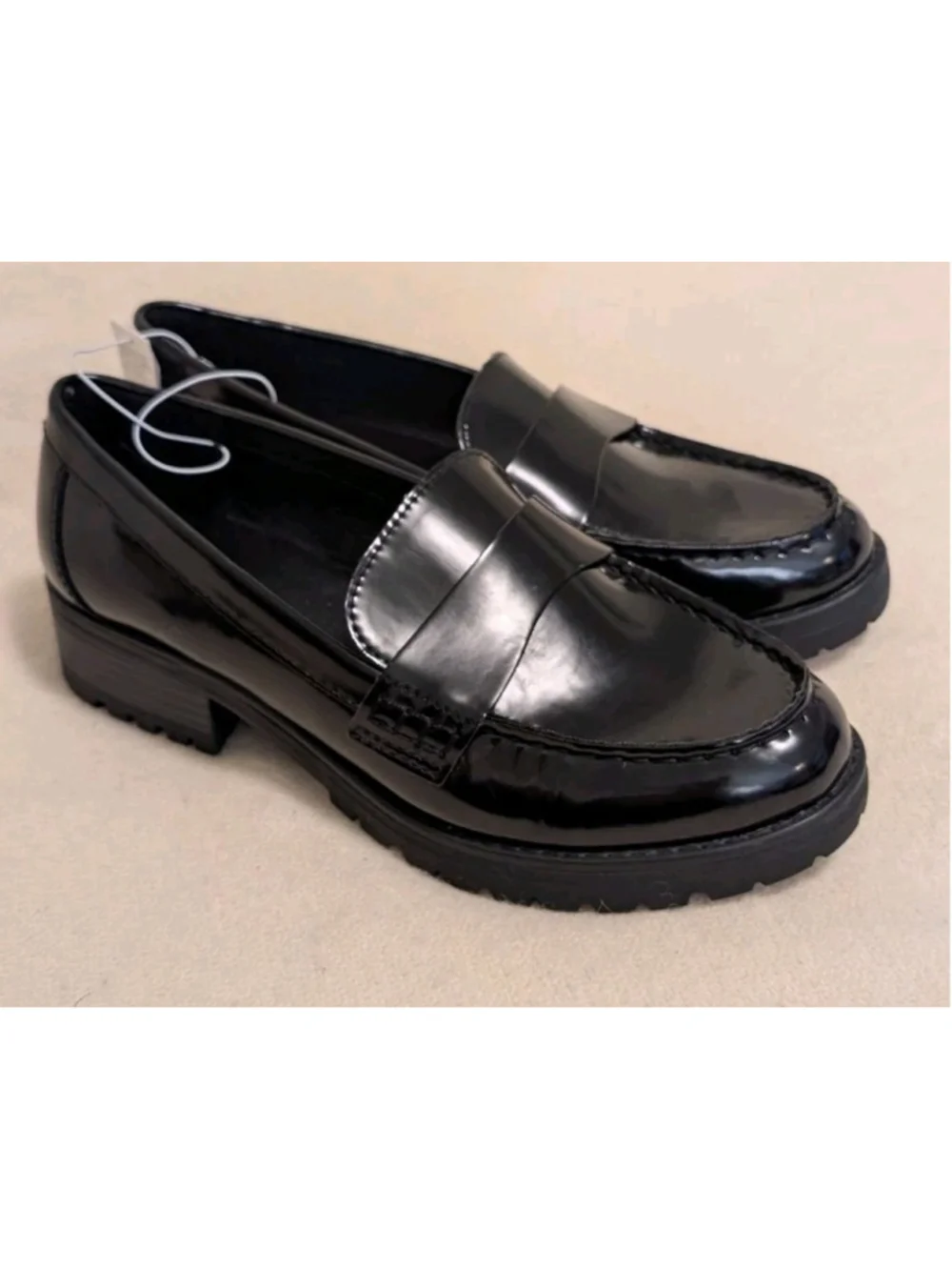 Old Navy Shoes Womens 10 Black Faux Patent Leather Loafers Lug Sole F124